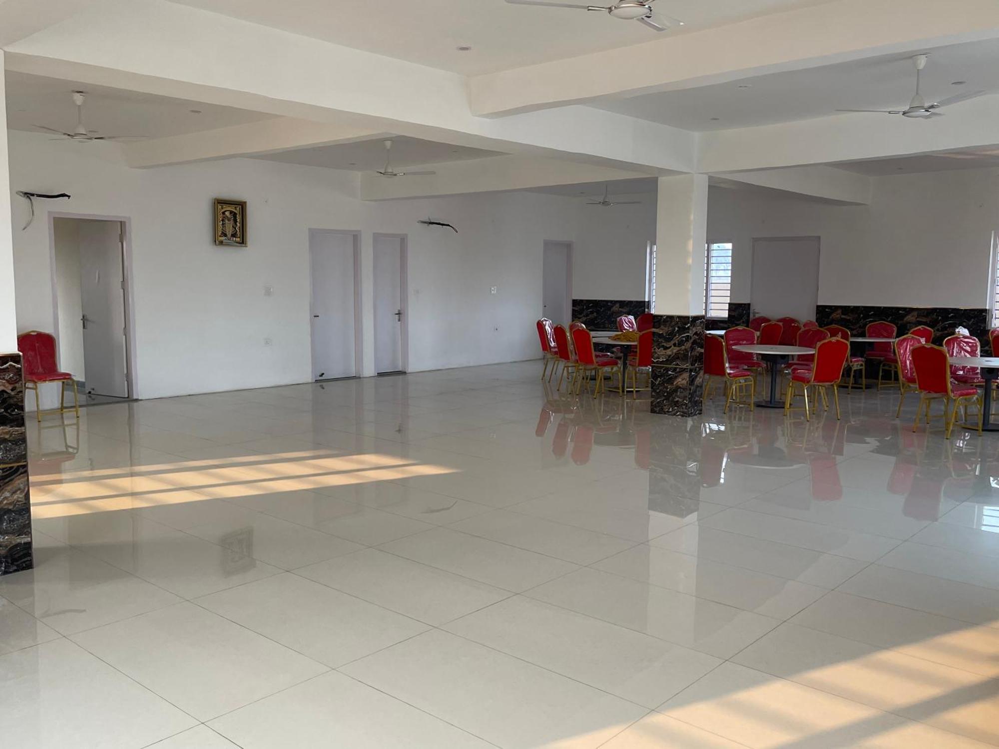 Готель Shrinath Residency Велика Нойда Екстер'єр фото