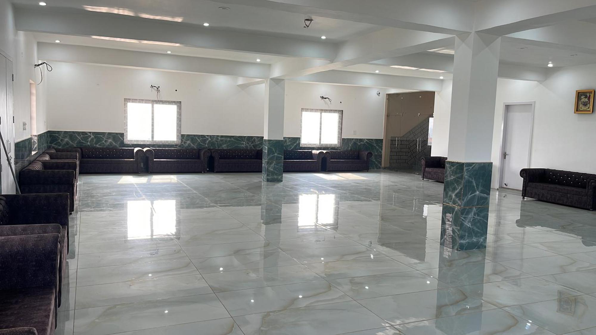 Готель Shrinath Residency Велика Нойда Екстер'єр фото